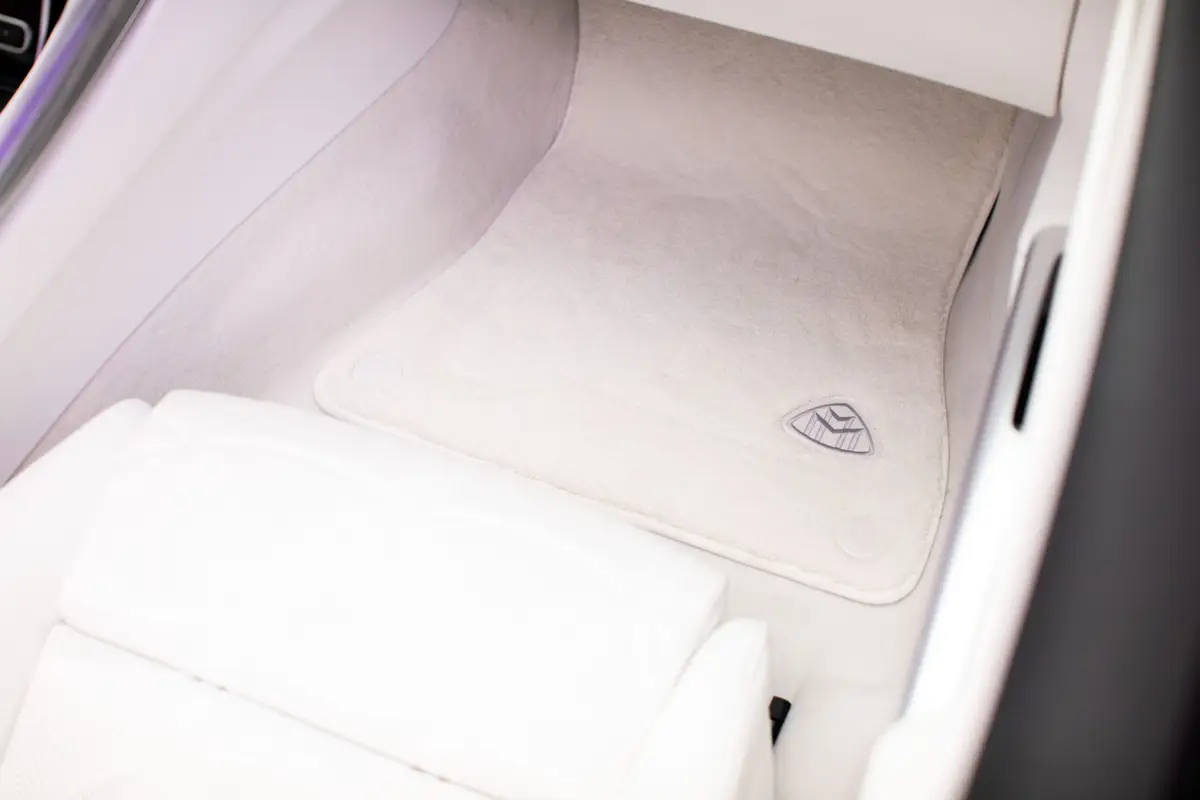 mercedes maybach sl680 2026 32 interior floormat badge scaled jpg