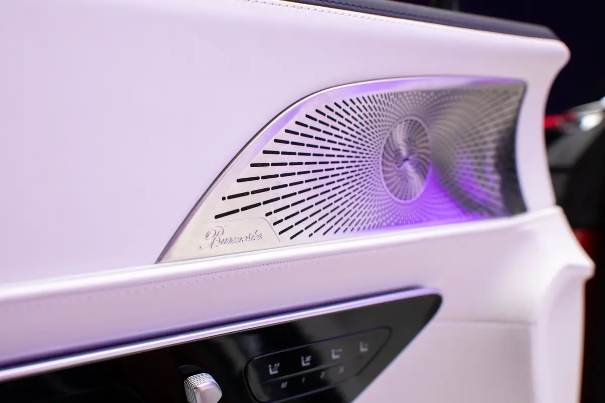 mercedes maybach sl680 2026 36 interior door audio scaled jpg