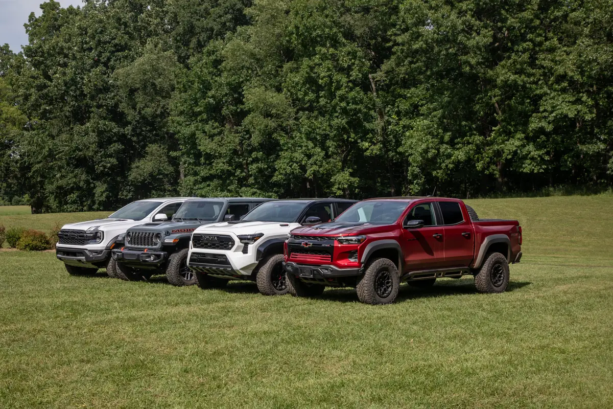 midsize pickup 2025 03 exterior group scaled jpg