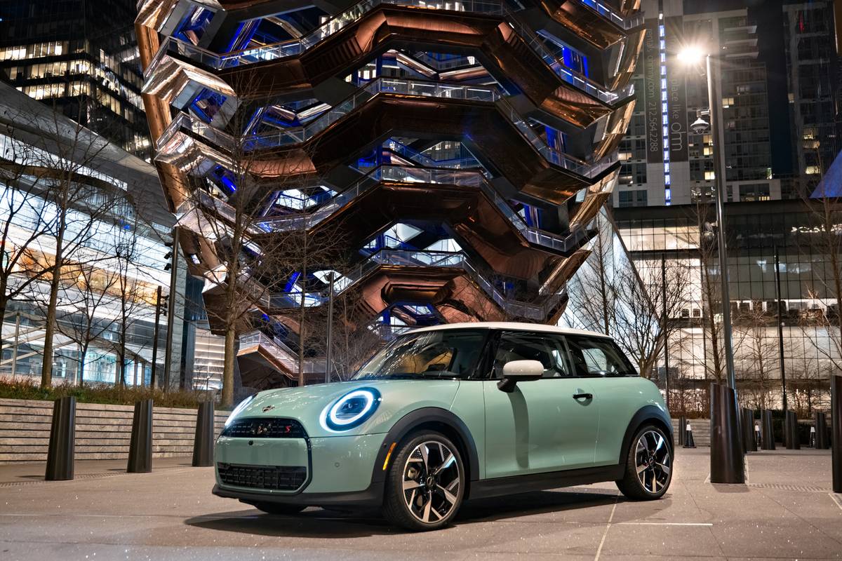 mini cooper 2027 exterior oem 05 jpg