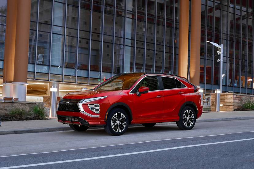 mitsubishi-eclipse-cross-2026-01-exterior-front-angle-oem