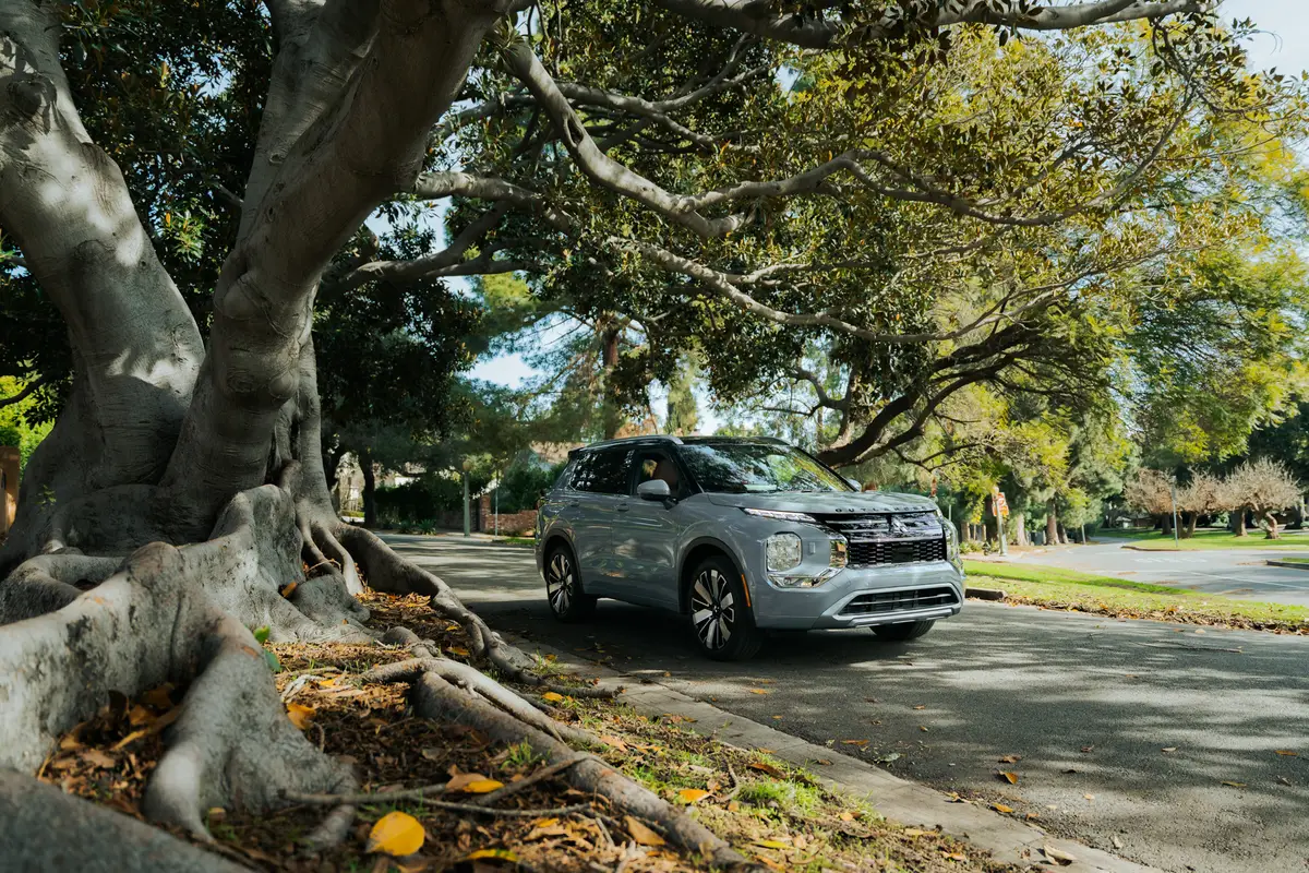 mitsubishi outlander 2026 exterior oem 01 jpg