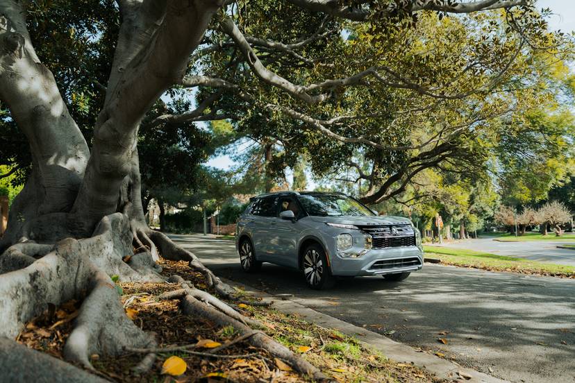 mitsubishi-outlander-2026-exterior-oem-01