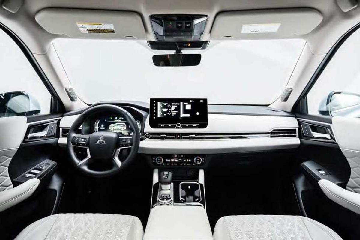 mitsubishi outlander phev 2026 interior oem 01 jpg