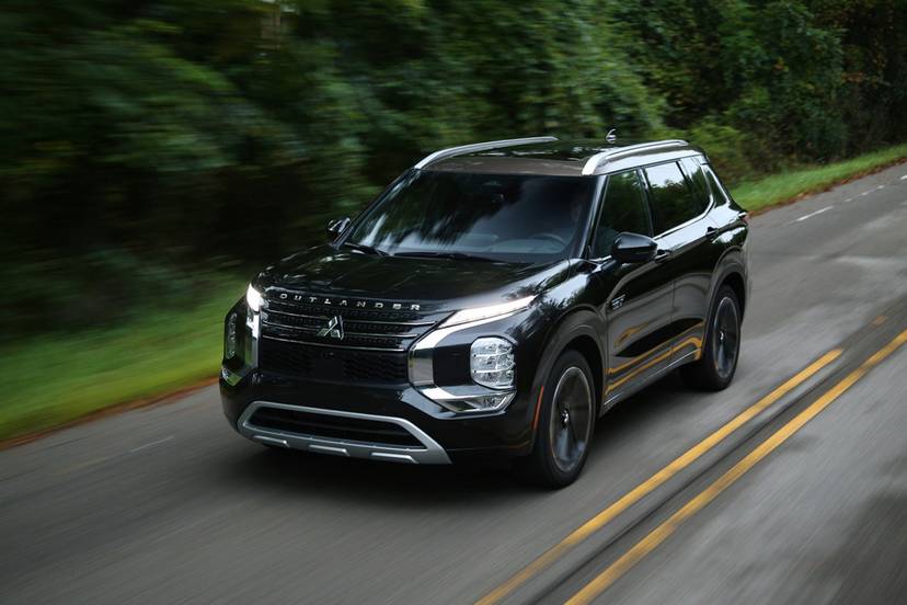 mitsubishi-outlander-phev-40th-anniversary-edition-exterior-oem-01