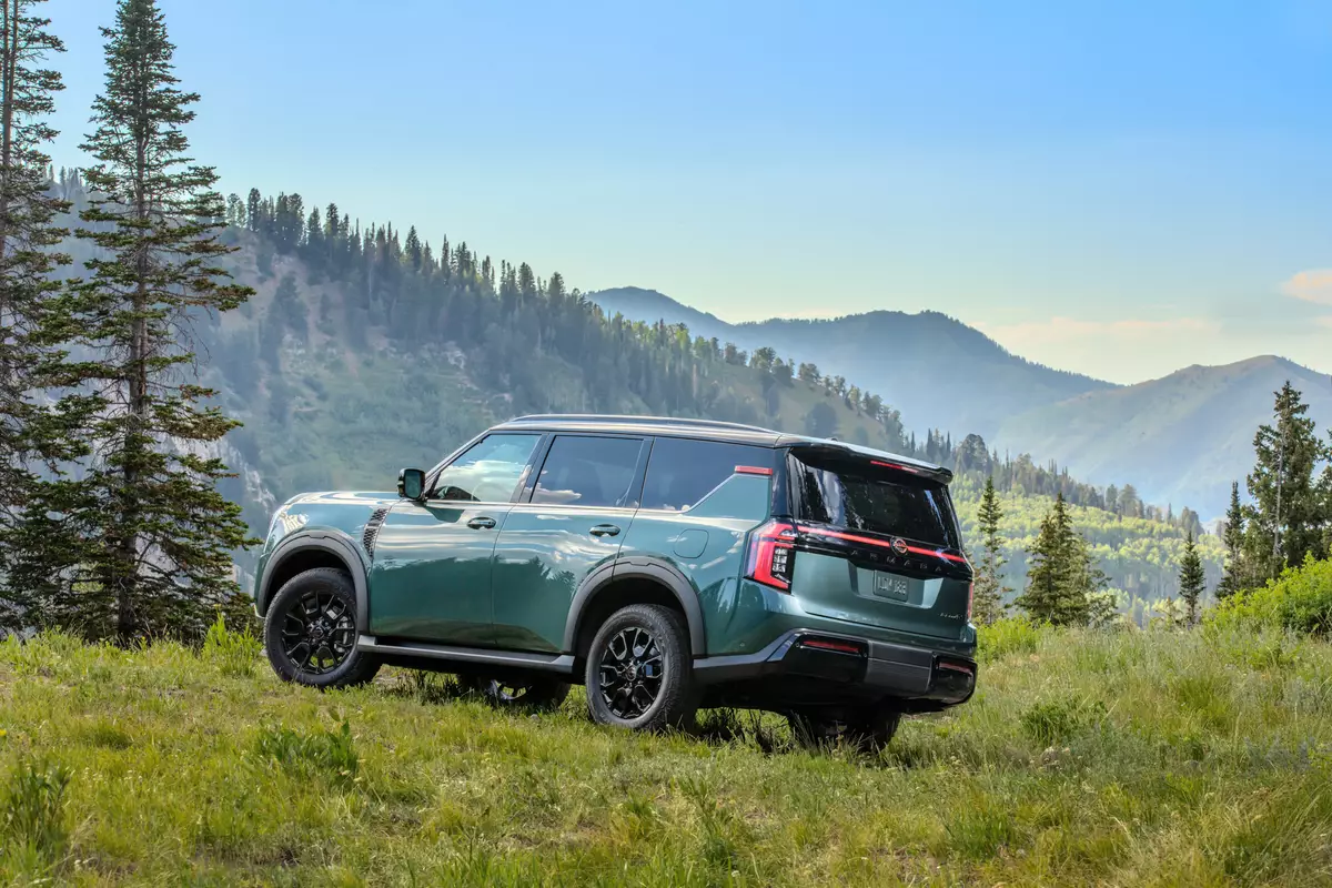 2025 Nissan Armada Loses V-8, Finally Gets an Off-Road Version | Cars.com