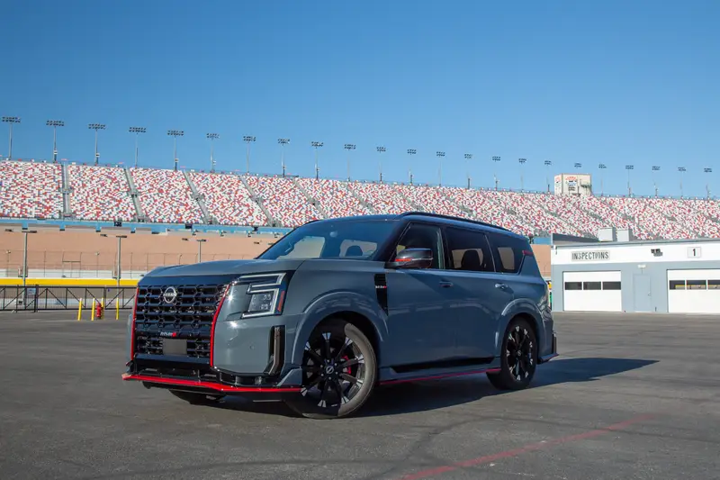 nissan-armada-nismo-2026-01-exterior-front-angle-blue