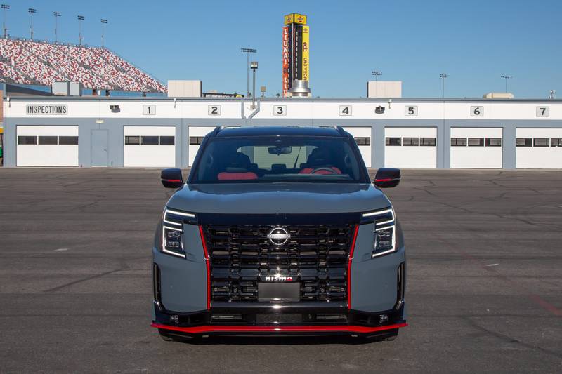 nissan-armada-nismo-2026-02-exterior-front-blue