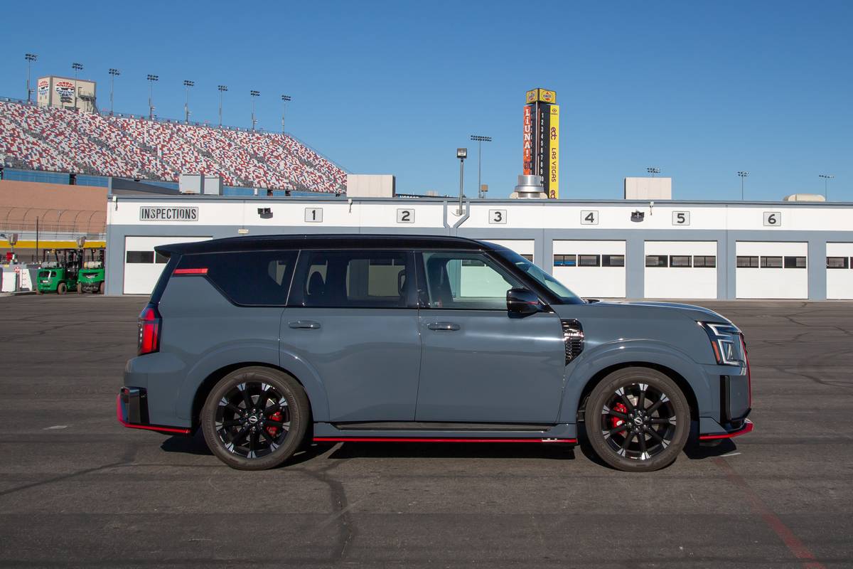 nissan armada nismo 2026 04 exterior profile blue jpg