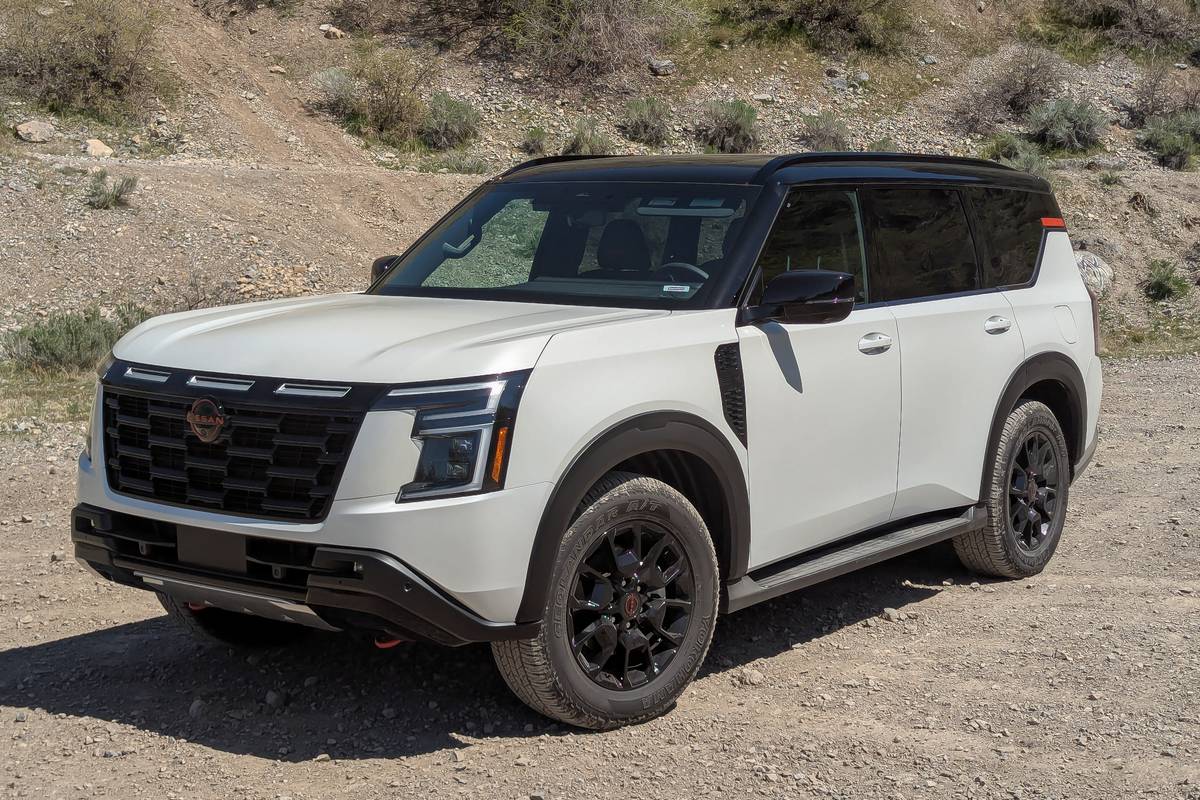 nissan armada pro 4x 2025 02 exterior front angle jpg