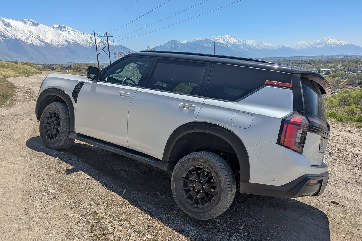 nissan armada pro 4x 2025 10 exterior offroad profile jpg