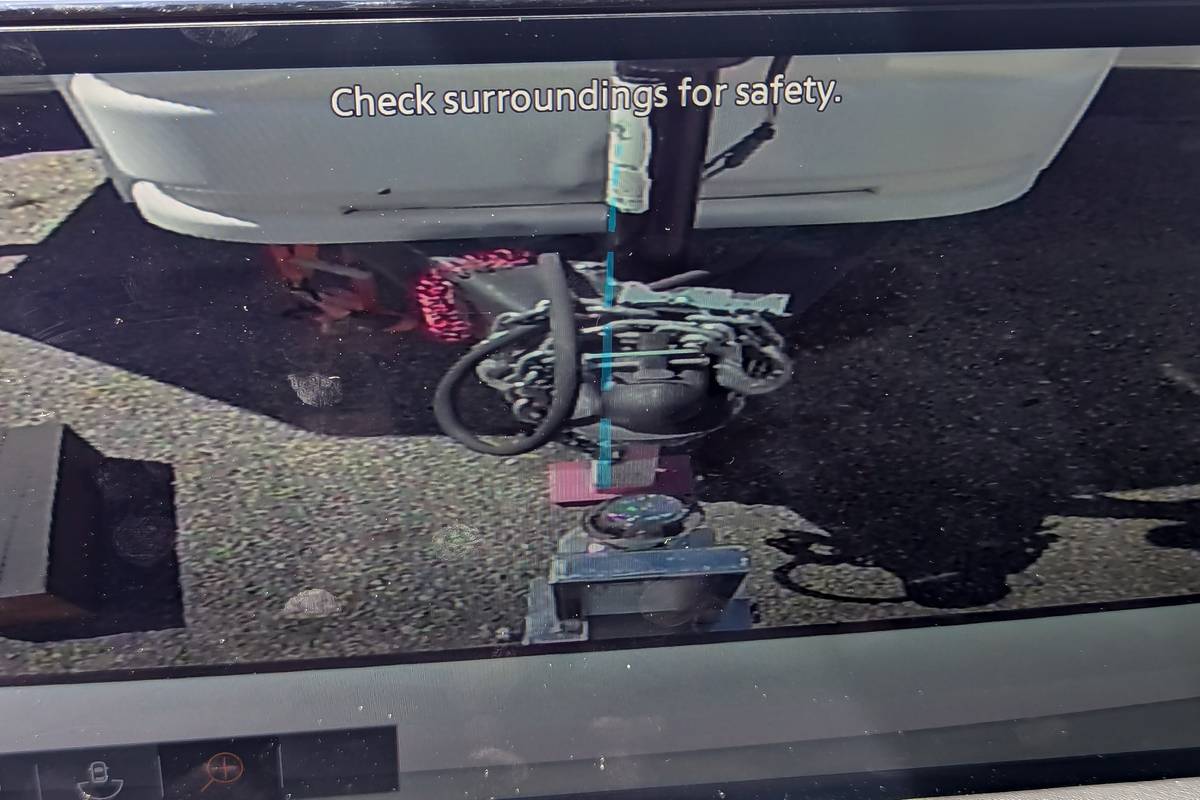 nissan armada pro 4x 2025 25 interior center stack display jpg
