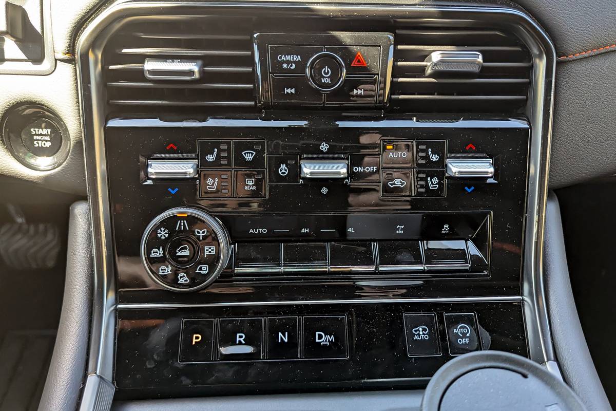 nissan armada pro 4x 2025 28 interior climate control jpg