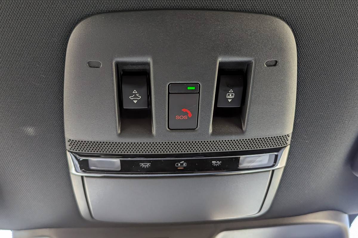 nissan armada pro 4x 2025 32 interior overhead controls jpg