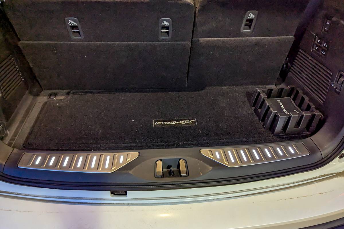 nissan armada pro 4x 2025 44 interior cargo jpg
