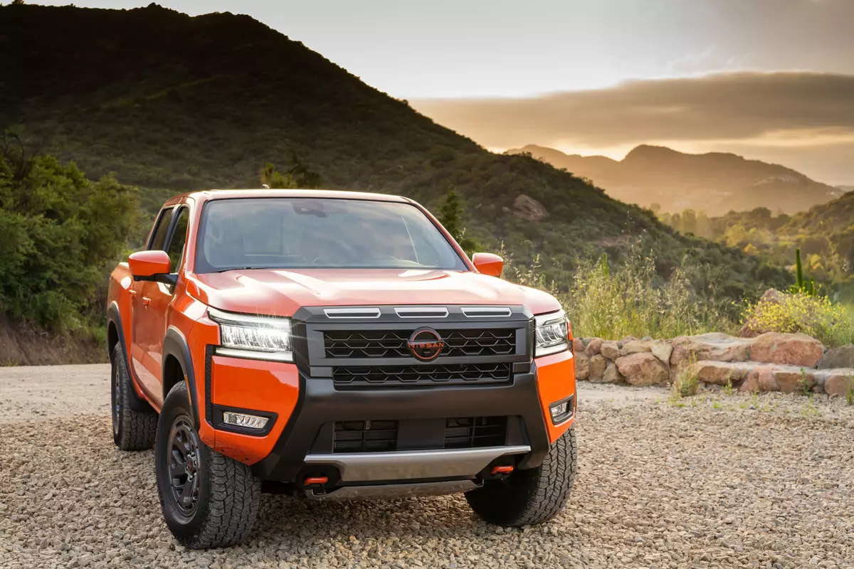 2025 Nissan Frontier Refreshed With New Safety, Tech and Interior ...