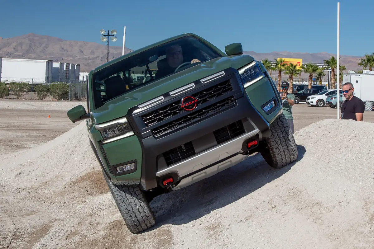 nissan frontier pro 4x 2026 09 exterior offroad front scaled jpg