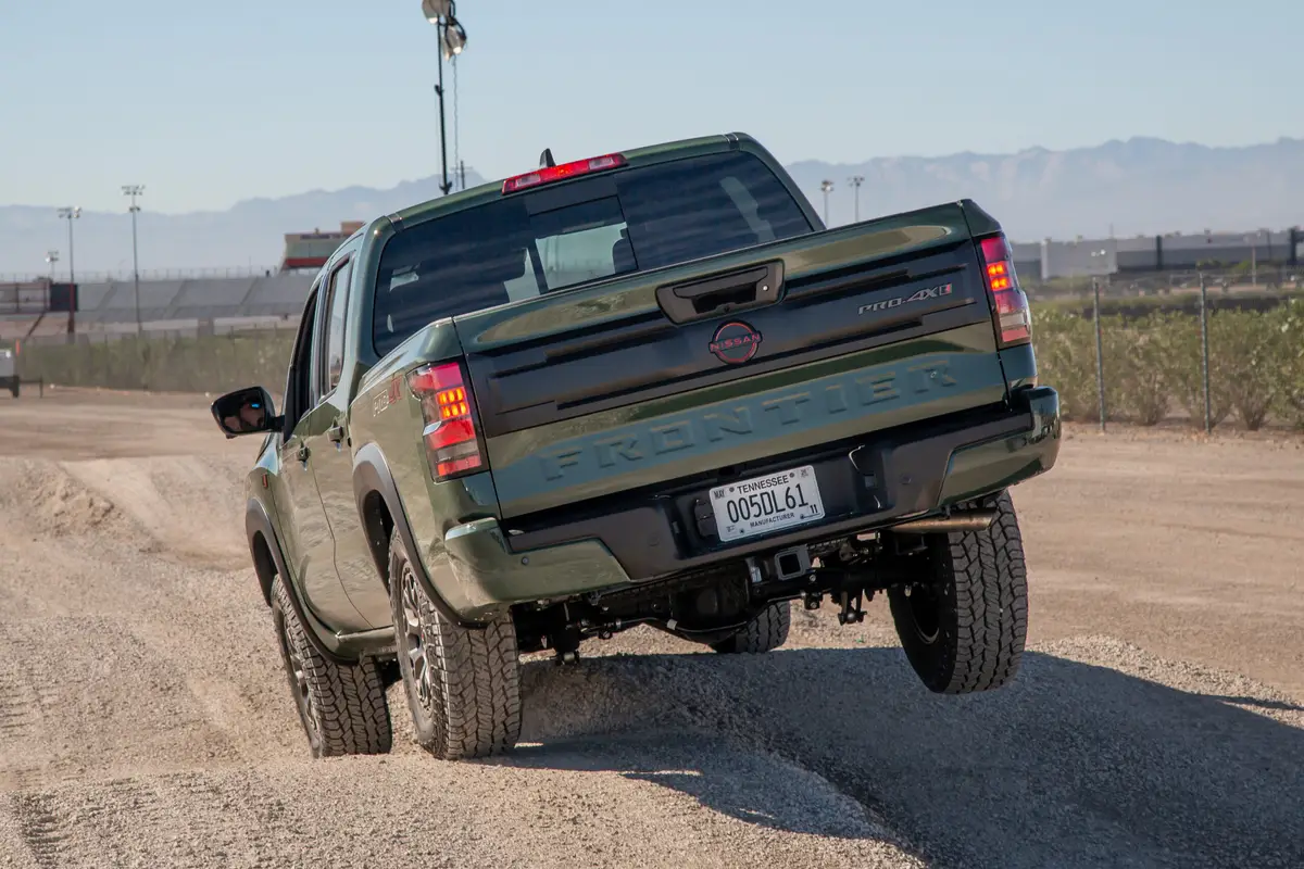 nissan frontier pro 4x r 2026 23 exterior offroad rear scaled jpg