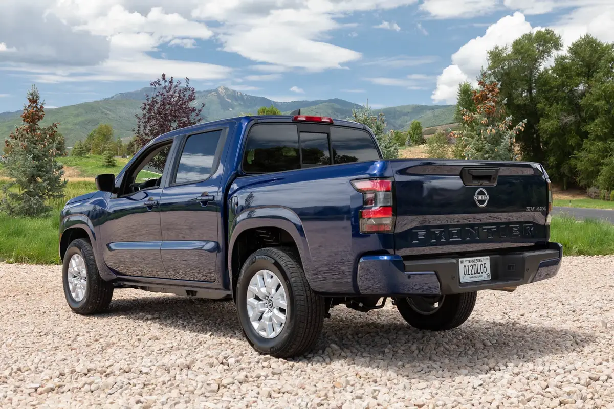 nissan frontier 2022 sv 4x4