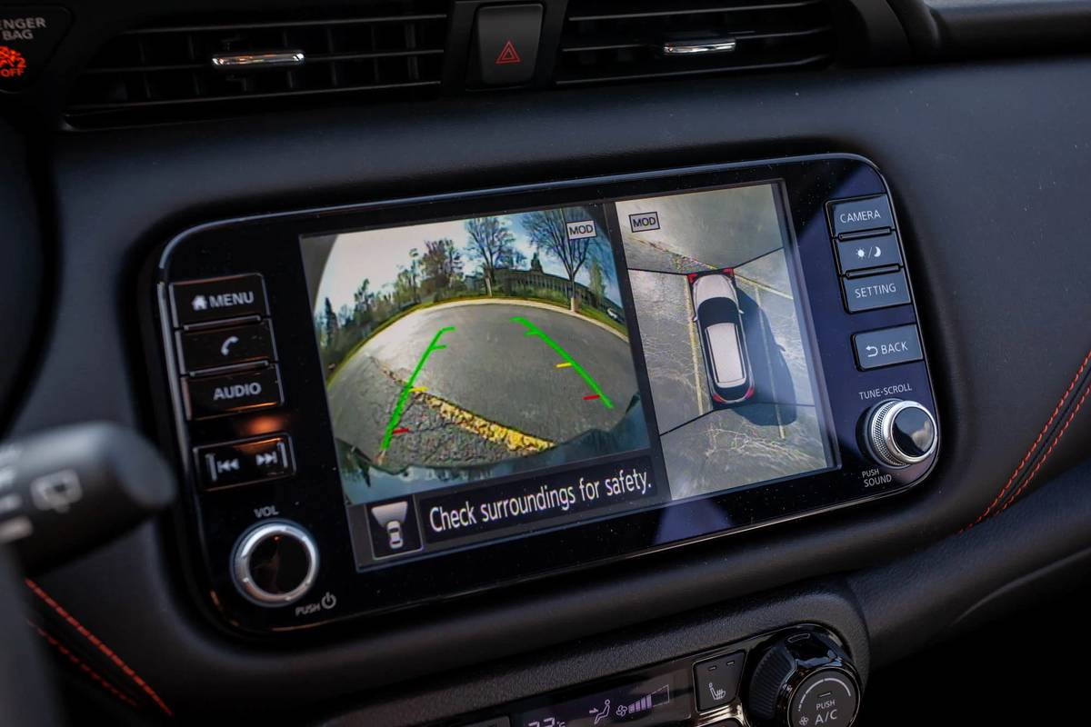 nissan kicks sr 2021 13 backup camera center stack display front row interior jpg