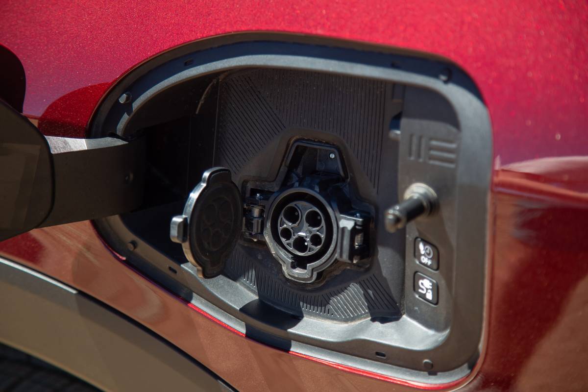 nissan leaf 2026 07 exterior charge port scaled jpg