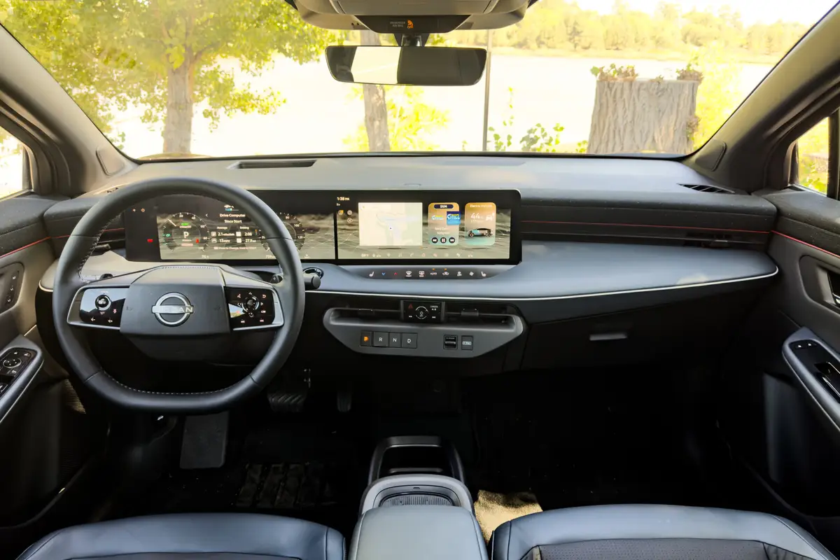 nissan leaf 2026 16 interior front row wide scaled jpg