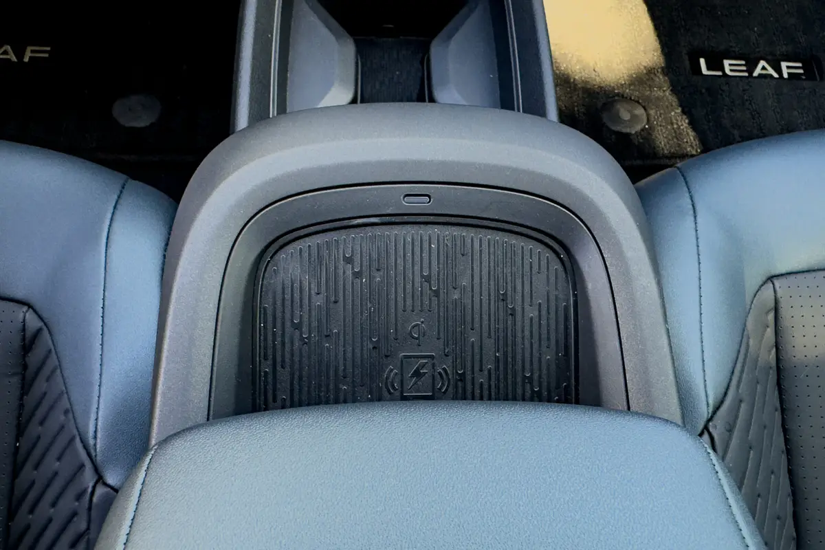 nissan leaf 2026 24 interior charge pad scaled jpg