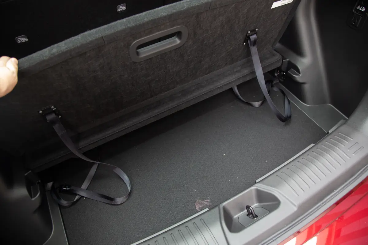 nissan leaf 2026 31 interior cargo jpg