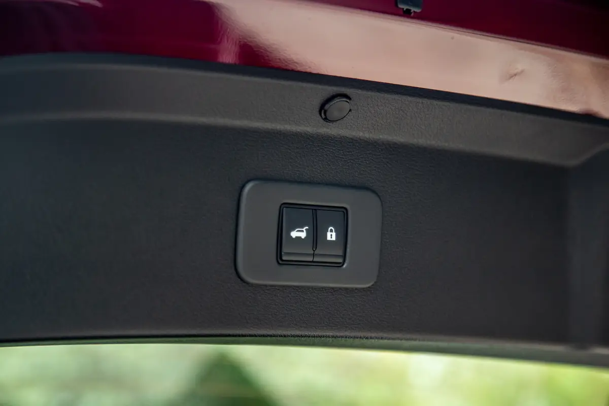 nissan leaf 2026 33 interior cargo controls jpg