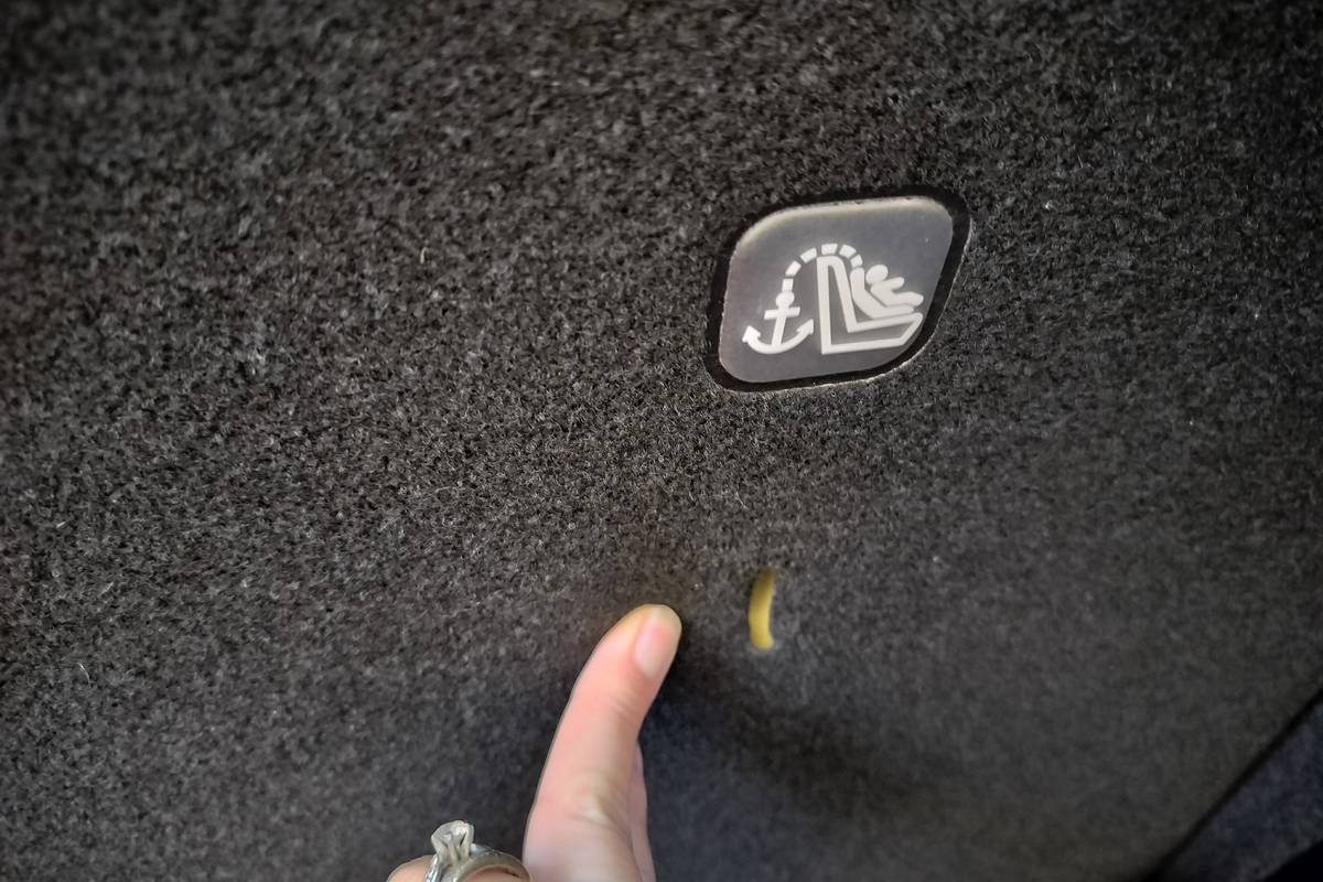 nissan leaf 2026 interior csc 04 jpg