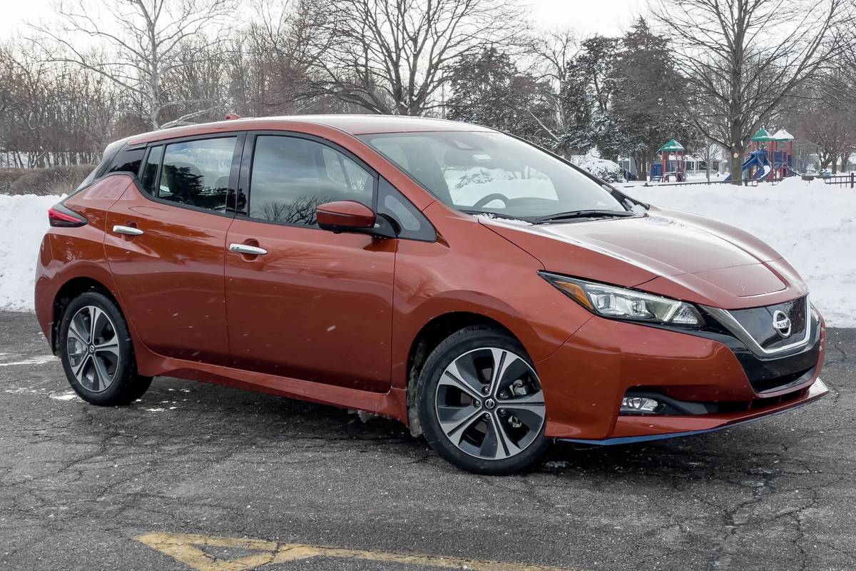 orange nissan leaf