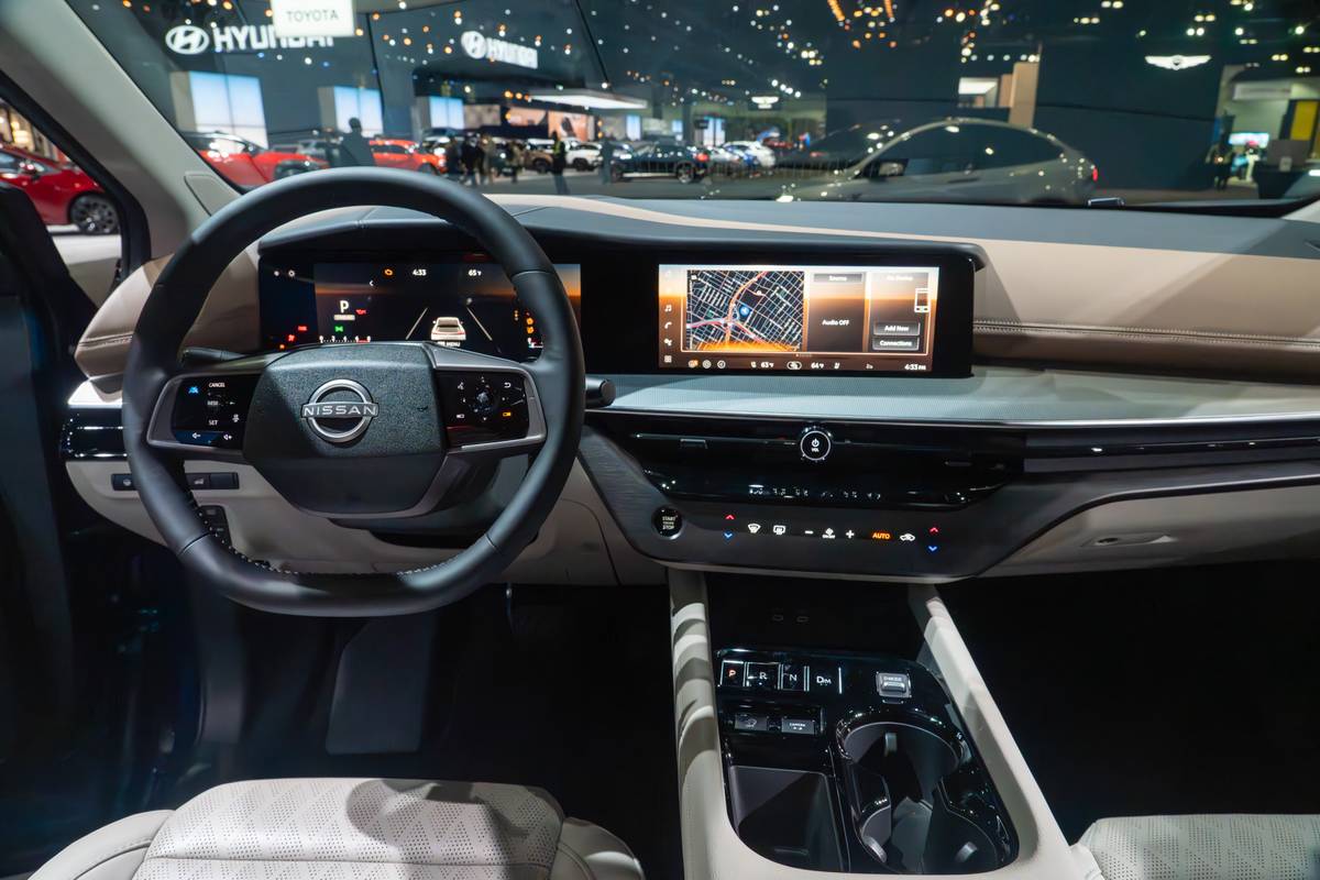 nissan murano 2025 11 interior front row jpg