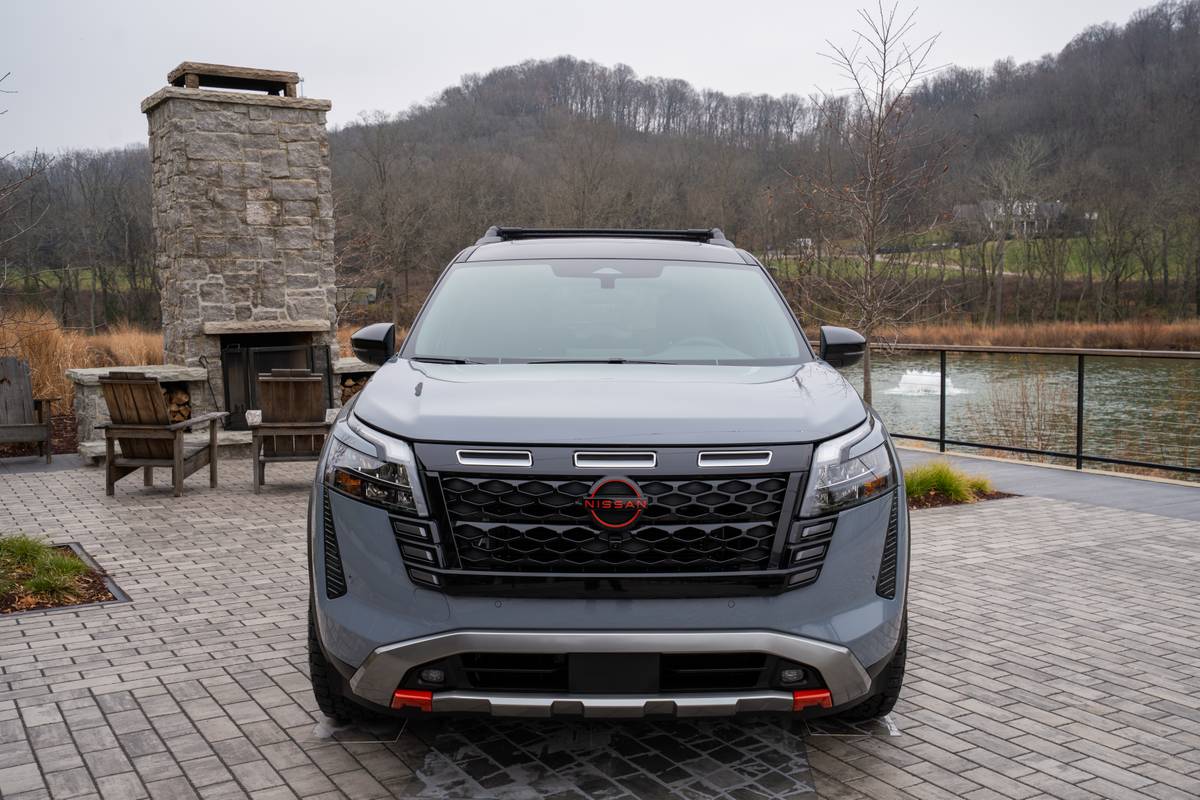 nissan pathfinder rock creek 2026 01 exterior front jpg