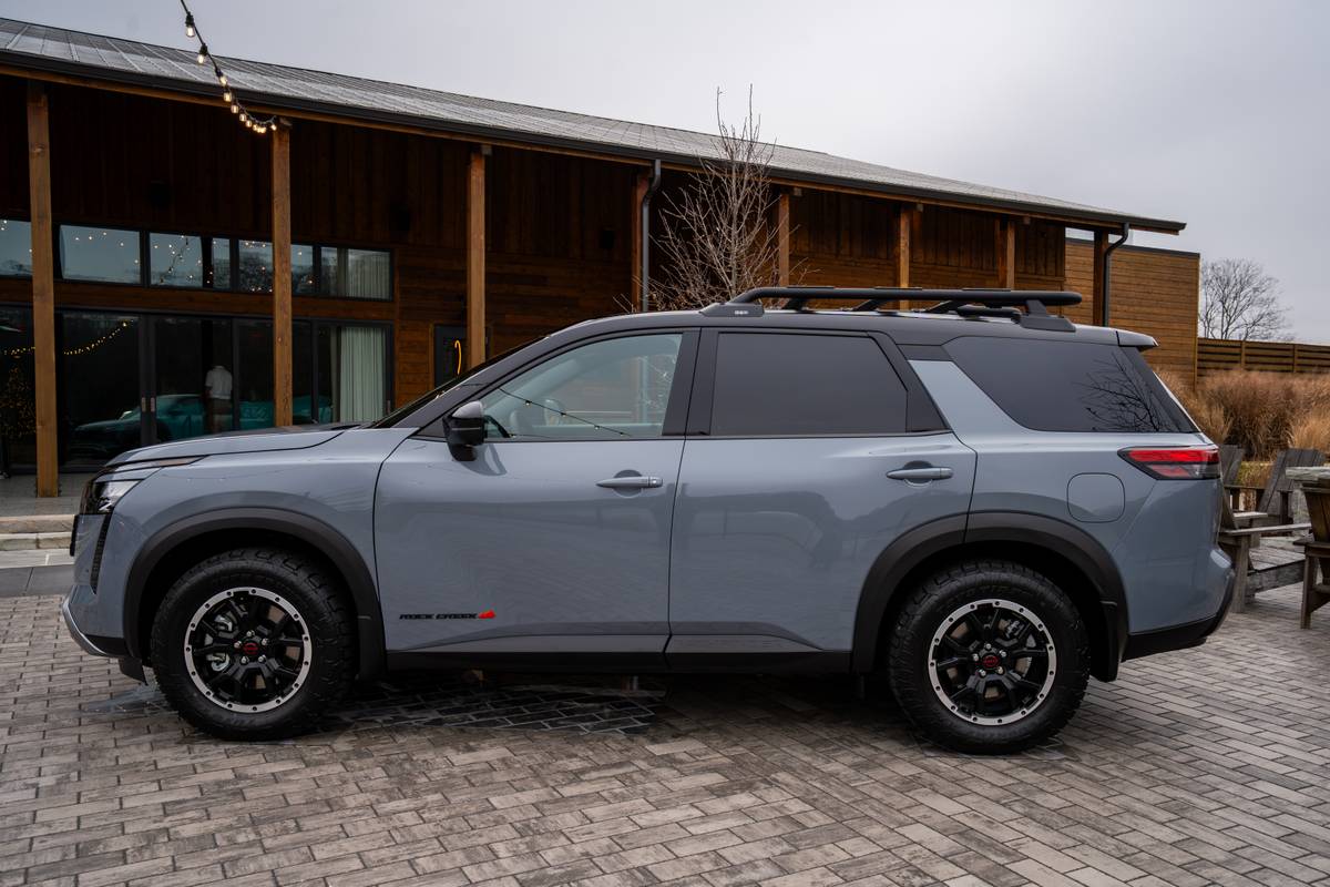 nissan pathfinder rock creek 2026 05 exterior profile jpg