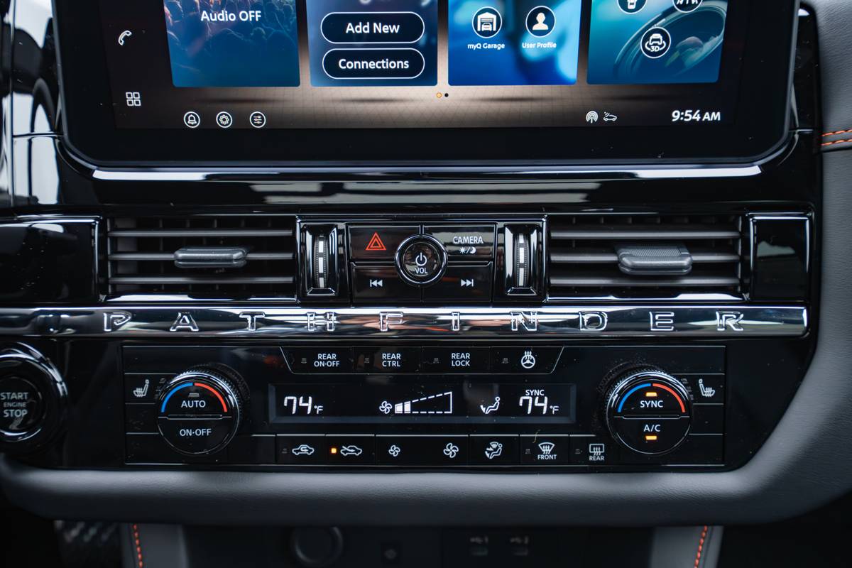 nissan pathfinder rock creek 2026 19 interior climate control jpg