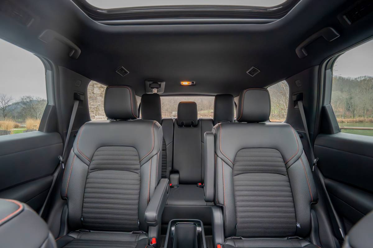 nissan pathfinder rock creek 2026 23 interior second and third row seats jpg