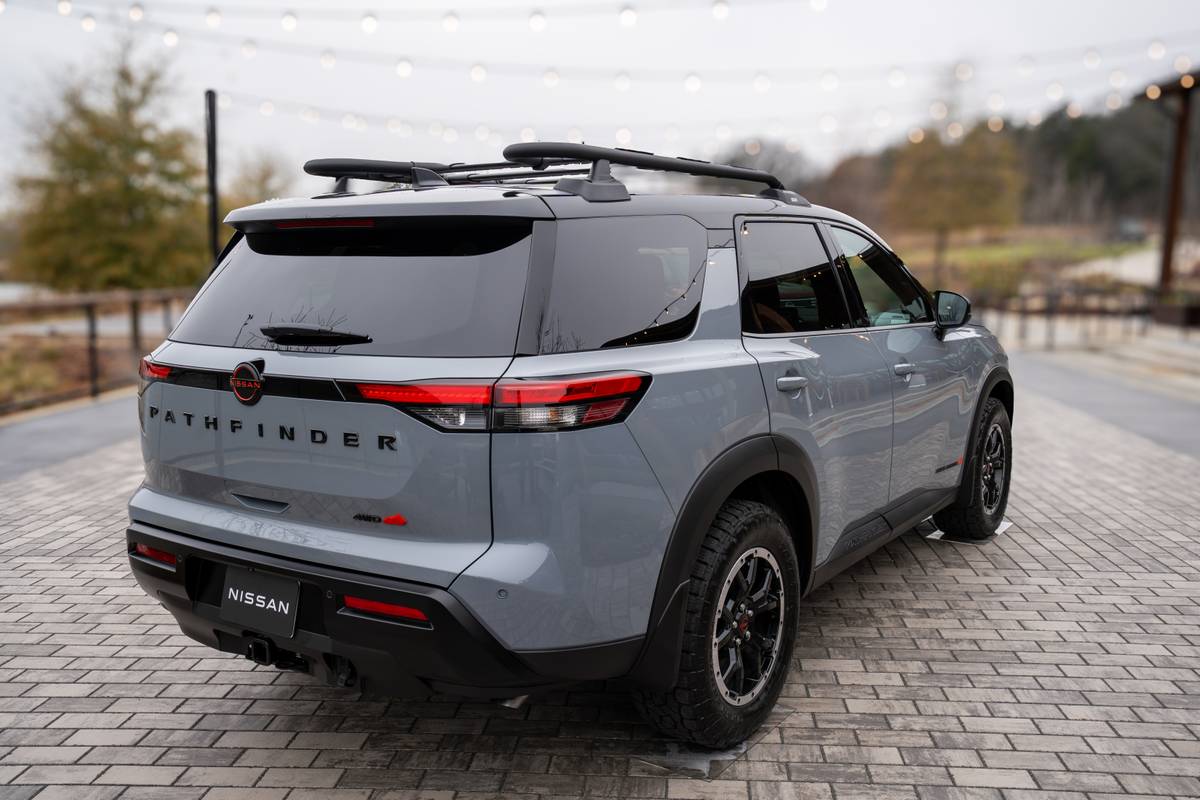 nissan pathfinder rock creek 2026 29 exterior rear angle jpg