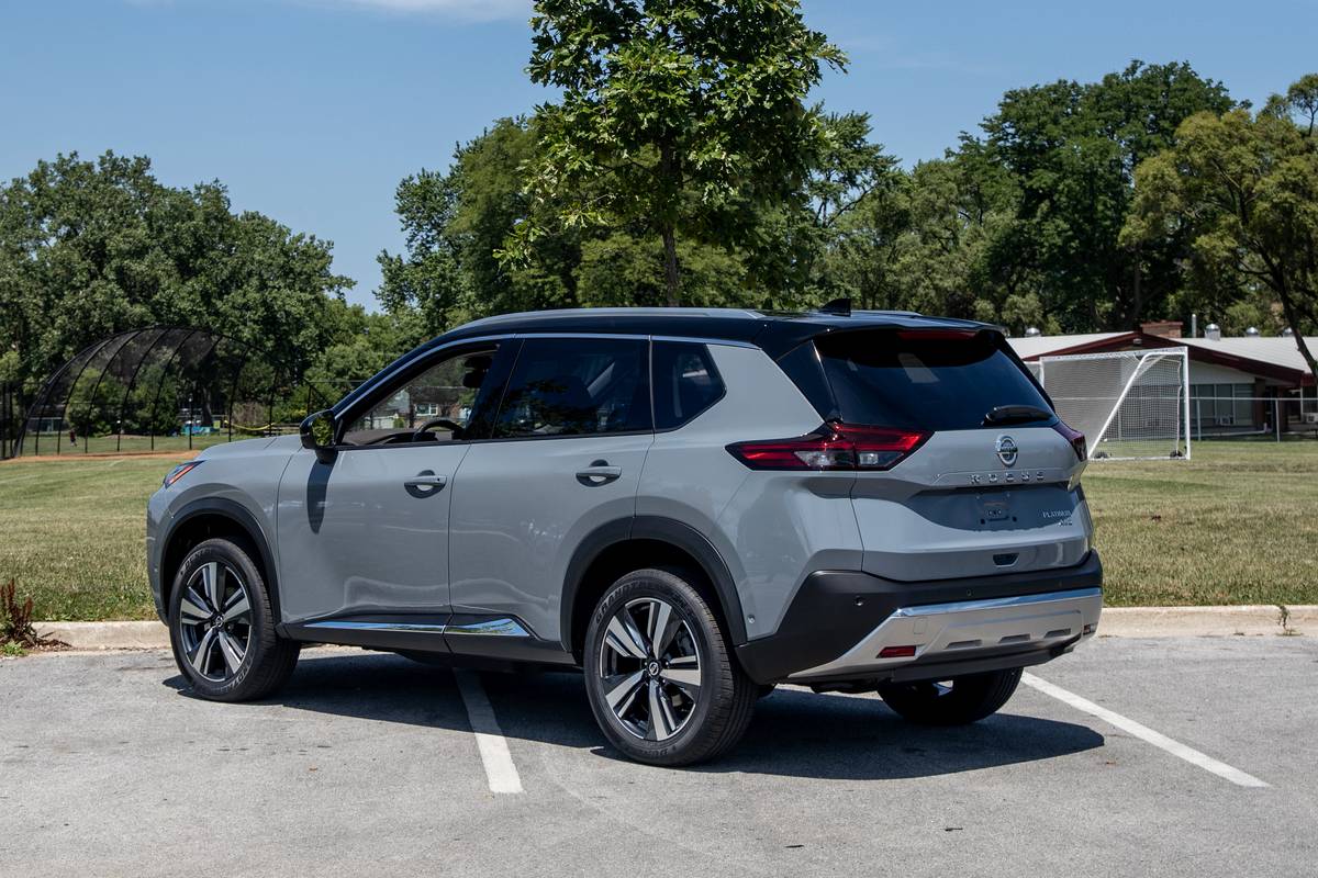 2021 Nissan Rogue Adds Pricey Platinum Trim, Bumps Up ...