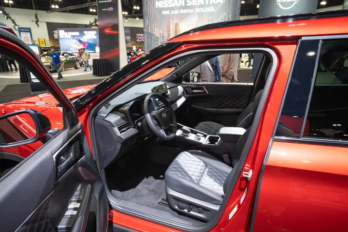 nissan rogue phev 2026 04 interior front driver seat jpg