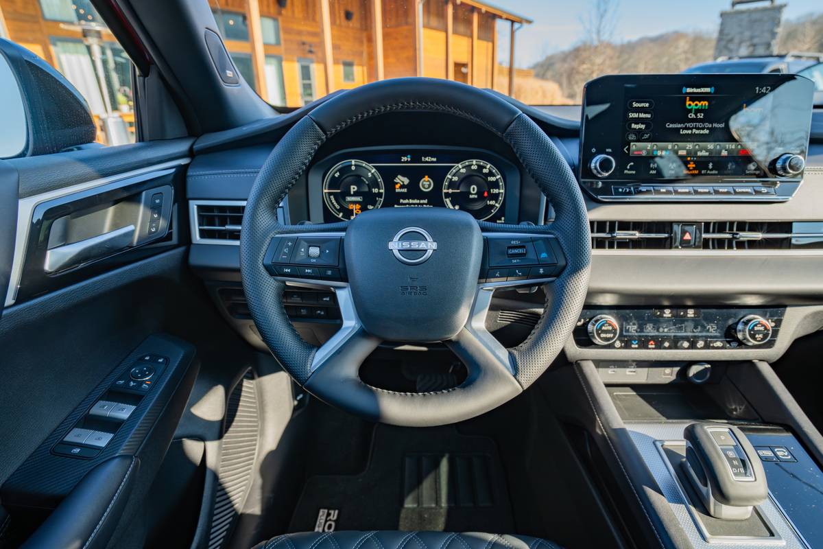 nissan rogue phev 2026 09 interior steering wheel jpg