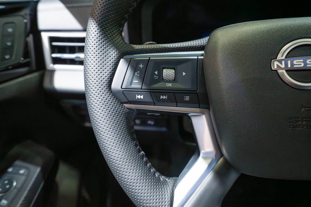 nissan rogue phev 2026 12 interior  jpg