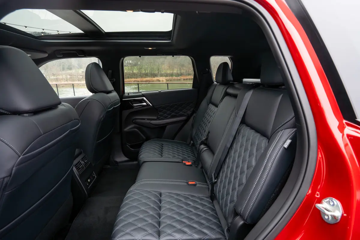 nissan rogue phev 2026 18 interior rear seats scaled jpg