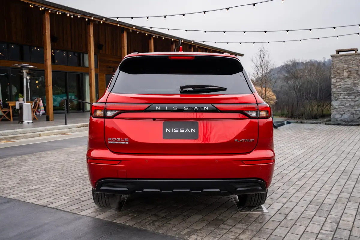 nissan rogue phev 2026 24 exterior rear scaled jpg