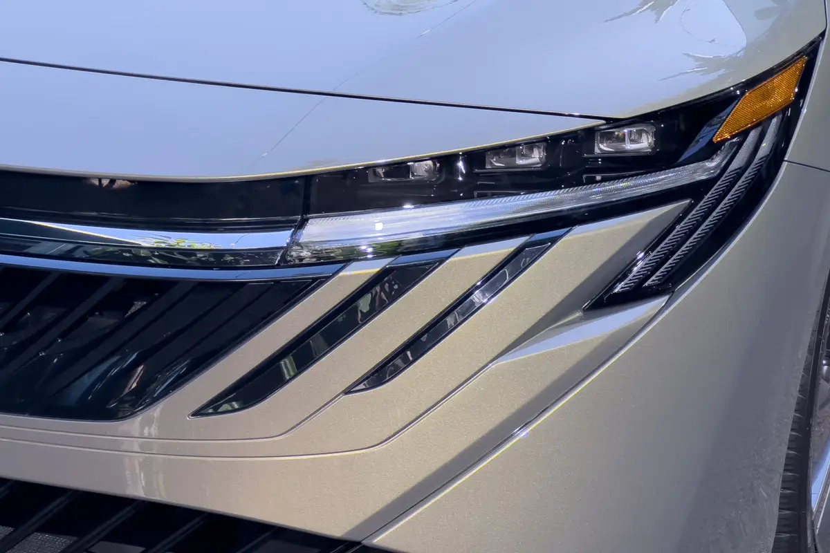 nissan sentra sl 2026 04 exterior headlight scaled jpg