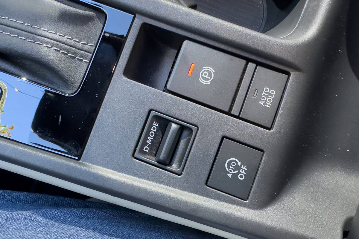 nissan sentra sl 2026 21 interior drive mode scaled jpg