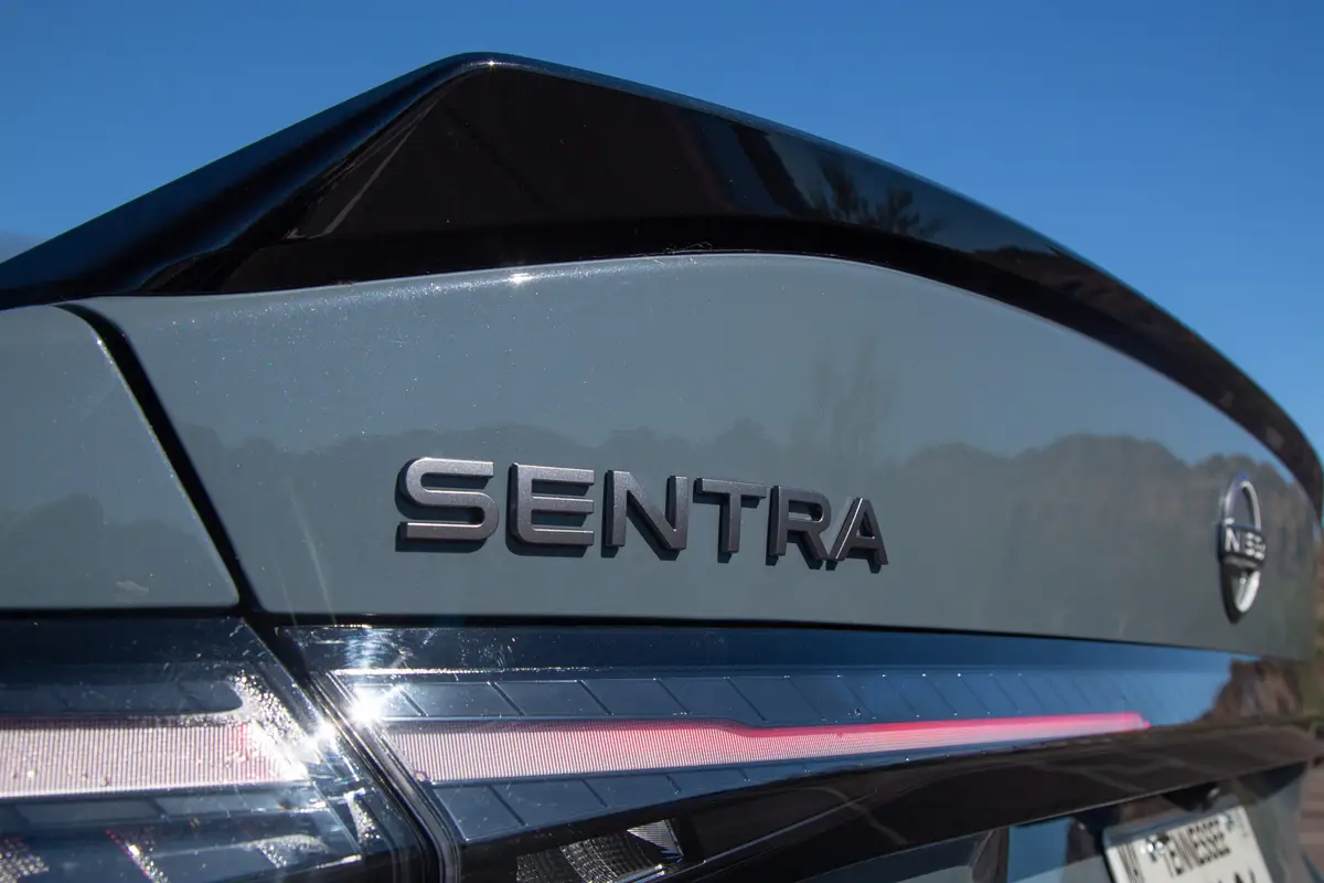 nissan sentra sr 2026 10 exterior rear badge scaled jpg