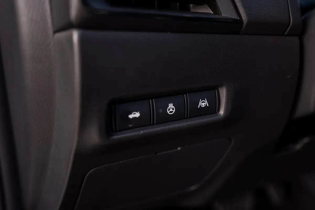 nissan sentra sr 2026 28 interior dashboard controls scaled jpg