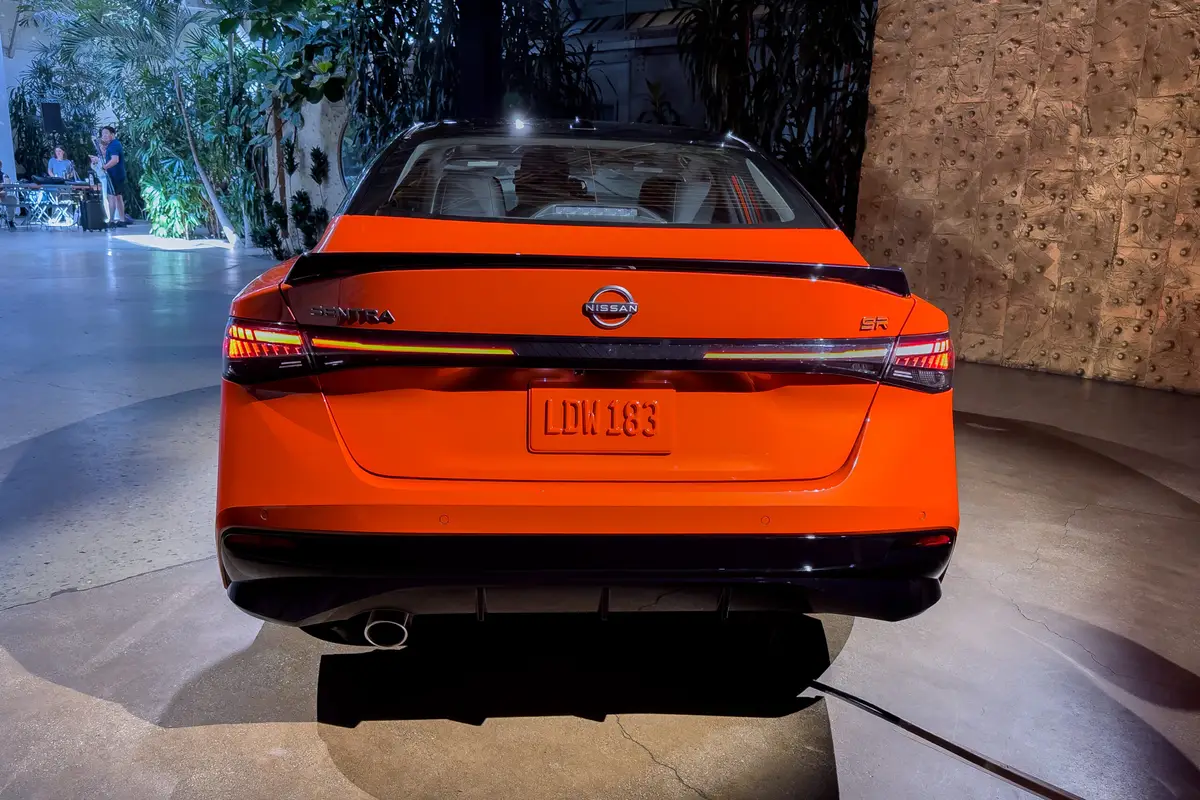 nissan sentra sr 2026 37 exterior rear scaled jpg