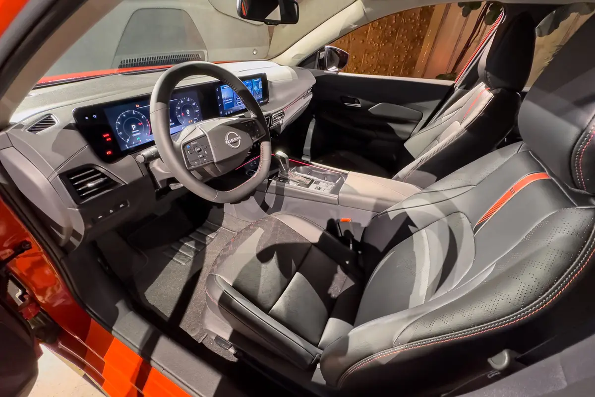 nissan sentra sr 2026 40 interior front row scaled jpg