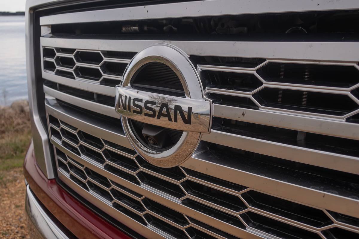 nissan titan xd 2020 03 badge  exterior  front  grille  red jpg